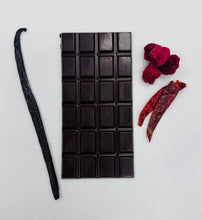 Load image into Gallery viewer, Spiced Raspberry & Vanilla- 70% Cacao Philippines Bon Bulak