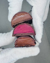 Load image into Gallery viewer, Meltaway Egg Box (3 pieces)