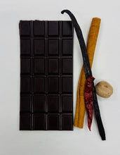 Load image into Gallery viewer, Warm Spices-65% Cacao Nicaragua O&#39;payo
