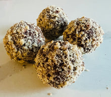 Load image into Gallery viewer, Gianduja Truffles - 4 pack
